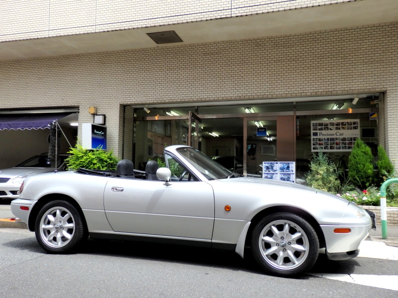 IG0663 1/18 Eunos Roadster (NA) White | LINE UP | [公式